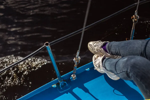 Female Legs Yacht Ride — Stock Photo, Image