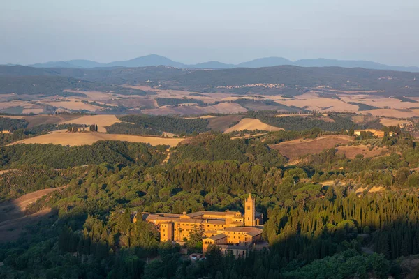 Vista Del Amanecer Abadía Monte Oliveto Maggiore Gran Monasterio Benedictino — Foto de Stock
