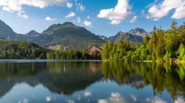 Slovakya 'nın Tatra dağlarında popüler turizm beldesi Strbske pleso' nun zaman aşımı