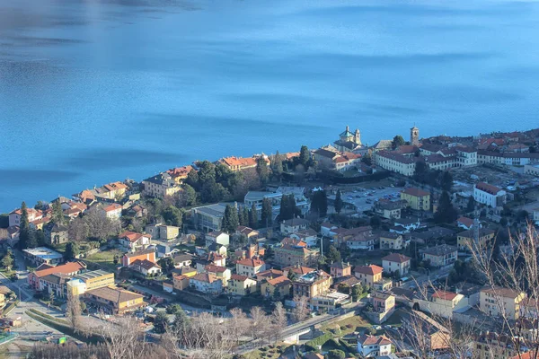 Каннон Озеро Маджоре Италия — стоковое фото