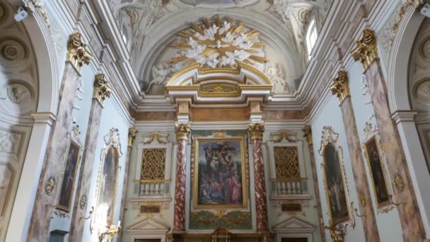 Камальдоли Италия Марта 2023 Года Внутри Барочной Церкви Монастыря Камальдоли — стоковое видео