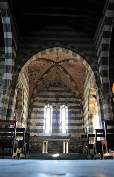 Portovenere Itálie Března 2023 Uvnitř Románského Kostela Petra Portovenere Provincie — Stock fotografie