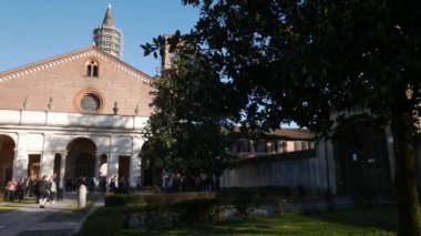 MILAN, ITALY - 11 Mart 2023: Chiaravalle Abbey kompleksinin Santa Maria di Roveniano Kilisesi 'nin dışı