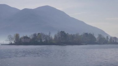 İsviçre Gölü 'ndeki Brissago Adaları (Isole di Brissago)