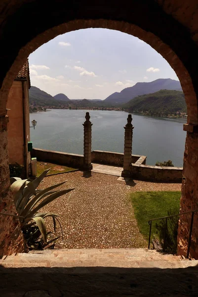 Więcej Switzerlandia Widok Jezioro Ceresio Kościoła Santa Maria Del Sasso — Zdjęcie stockowe