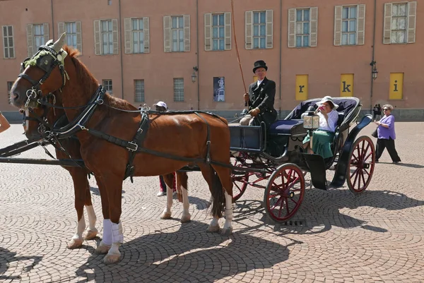 Turin Itália Junho 2023 Desfile Histórico Carruagens Cavalos Palácio Real — Fotografia de Stock