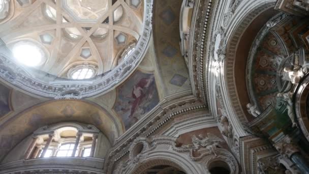 Turin イタリア 2023年6月24日 イタリア トリノの聖ローレンスバロック様式の教会の別名サンロレンツォ — ストック動画
