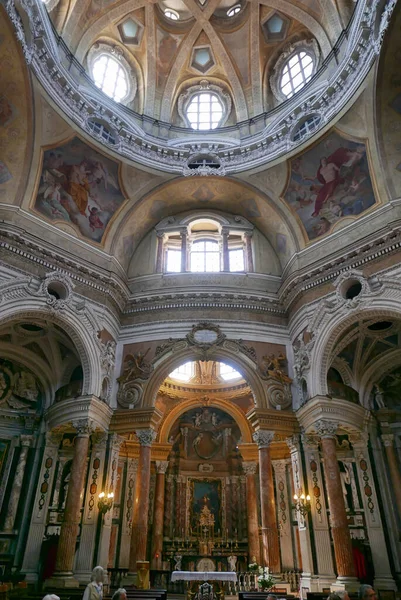 Ołtarz Królewskim Kościele Wawrzyńca Starożytny Barokowy Budynek Turynie Włochy — Zdjęcie stockowe