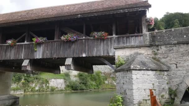 Zabytkowy Drewniany Most Fryburgu Szwajcaria — Wideo stockowe
