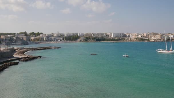 Otranto Itália Outubro 2023 Barcos Porto Longo Costa Adriático Apúlia — Vídeo de Stock