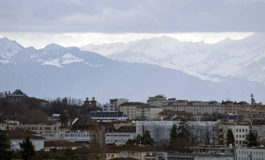 Lozan İsviçre, kış sabahı manzarası