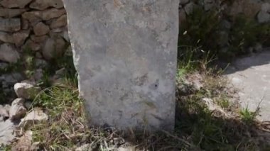 ZOLINO, ITALY: Bu bölge tarih öncesi zamanlarda yerleşmiştir, dolmenlerin ve menhirlerin varlığı kanıtlanmıştır