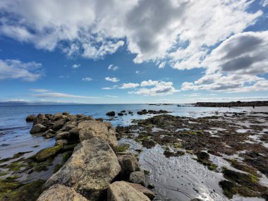 İrlanda 'da Alçak Gelgit Atlantik Okyanusu