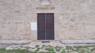Patu, İtalya, Vaftizci John Kilisesi dış görünüşü