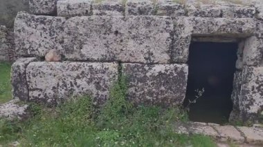 Patu, İtalya, Yüz Taş Tarih Öncesi Bina Salento 'nun Stonehenge' i olarak da bilinir. 