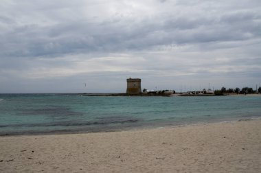 Porto Sezero yakınlarındaki İtalyan Plajı Apulia bölgesinde bir kasaba