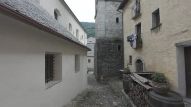 İsviçre, Intragna, Saint Gotthard kilise çan kulesi