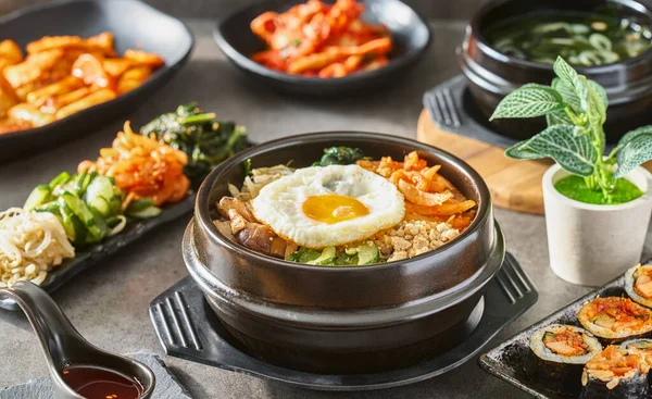 Korean Bibimbap Bowl Table Top Many Different Dishes — Zdjęcie stockowe