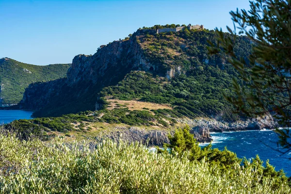 Zee Bergen Panorama Onder Heldere Hemel Gialova Zee Peloponnesos Griekenland — Stockfoto
