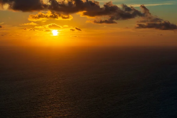 Dramatický Barevný Západ Slunce Obloha Mraky Nad Mořem Pylos Řecko — Stock fotografie