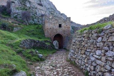 Acrocorinth ana kapılarından biri, Mora antik Korint Kalesi, Yunanistan.