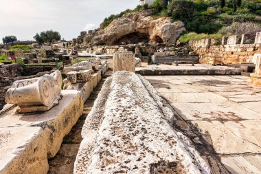 Yunanistan 'ın Eleusis, Attica arkeoloji sahasındaki kalıntılar.