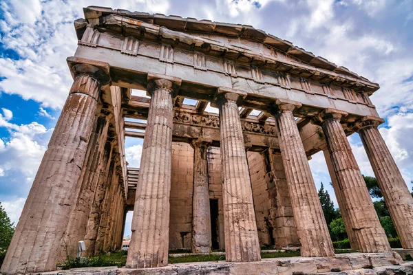 希腊雅典古阿戈拉赫菲斯图斯神殿 赫菲斯图斯神殿是希腊保存最完好的古寺 它是献给古代火神赫菲斯托斯和陶器和手工艺品女神雅典娜的 — 图库照片