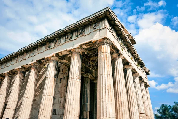 希腊雅典古阿戈拉赫菲斯图斯神殿 赫菲斯图斯神殿是希腊保存最完好的古寺 它是献给古代火神赫菲斯托斯和陶器和手工艺品女神雅典娜的 — 图库照片
