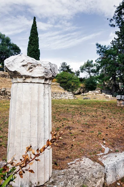 ギリシャアテネの古代アゴラ遺跡の中に位置し 保存美しい古代の列のクローズアップ — ストック写真
