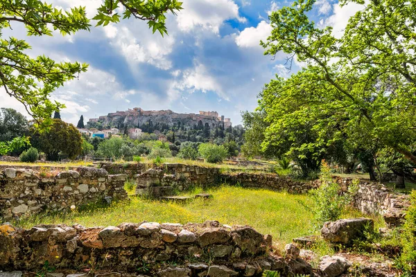 Vista Acrópole Antiga Ágora Atenas Grécia Dia Nublado Com Ruínas — Fotografia de Stock