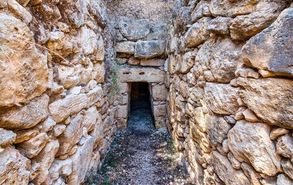 Achladia Minoan Tholos墓紧邻Maronia 位于希腊克里特岛 — 图库照片