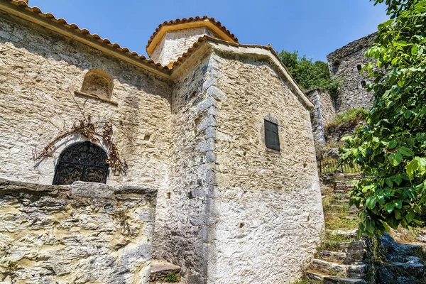 Voidenitsa Manastırı, Moreloponnese, Yunanistan. Taygetos Dağı 'nın batı yamaçlarında bir manastır Exohori ve Saidona köyleri arasında, Kardamyli yakınlarında..