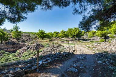 Lavrion Antik Gümüş Madenleri 'nin tarihi manzarası. Yunanistan.