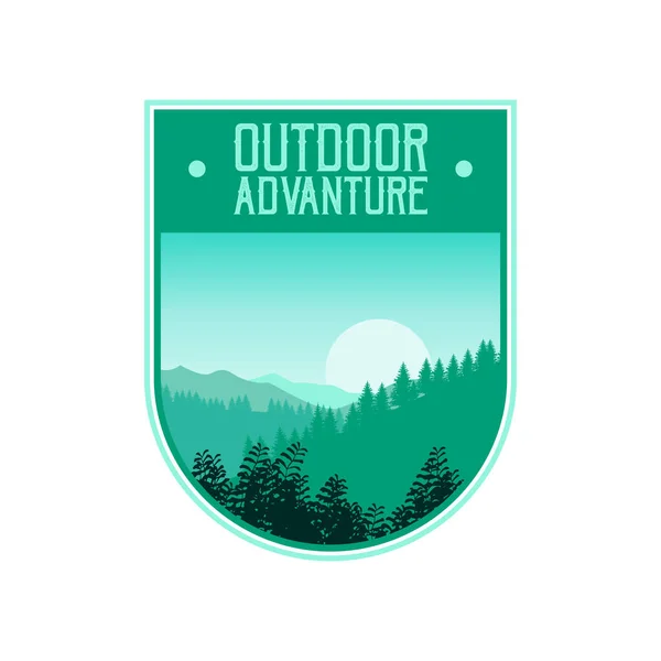 Adventure Und Berg Outdoor Vintage Logo Vorlage Abzeichen Oder Emblem — Stockvektor