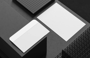 Kağıt kaplamalı zarf koyu arka planda izole edilmiş. İş kimliği, karanlık arka planda izole edilmiş. 3B illüstrasyon. 