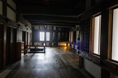Himeji, Japonya. Beyaz Akbalıkçıl ya da Heron Kalesi 'nin iç salonları, Azuchi Momoyama döneminden kalma bir kale kompleksi ve bir Dünya Mirası sitesi.