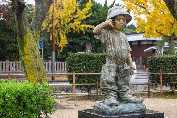 Himeji Japan Statue Eines Kleinen Jungen Otemae Dori — Stockfoto