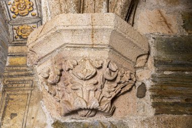 Carracedo, İspanya 'daki Aziz Meryem Manastırı' nın ortaçağ bölümündeki Romen mantarları.