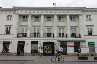 Varşova, Polonya. Nowy Swiat (Yeni Dünya Caddesi), Varşova 'nın ana tarihi caddelerinden biri.