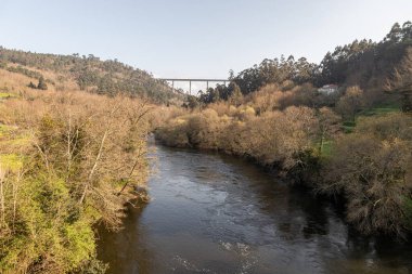 Bir Ponte Ulla, İspanya. Ulla nehri Vedra 'dan geçerken