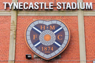 Edinburgh, İskoçya. İskoçya Profesyonel Futbol Ligi kulübü Heart of Midlothian 'ın futbol stadyumu Tynecastle Park' a giriş.