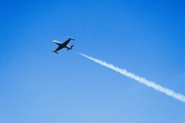 Hava gösterisi, hava manevraları.