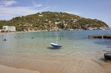 İbiza, İspanya - 30 Ağustos 2023: Cala San Vicente manzarası