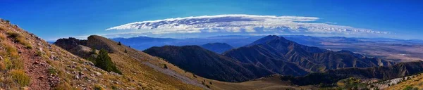Pustynny Szczyt Widoki Wędrówki Górach Stansbury Przez Oquirrh Mountain Range — Zdjęcie stockowe