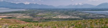 West Lake Mountain Peak yürüyüş yolu manzarası Radyo Kuleleri ve Gözlemevi, Wasatch Front Rocky Dağları, Provo, Utah. ABD.