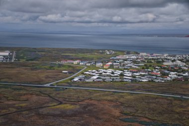 Kerid Keri, Güney İzlanda 'nın Altın Daire rotasındaki Grmsnes bölgesinde volkanik krater gölü. Avrupa İskandinavya.