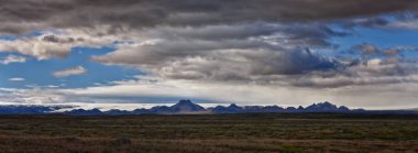 Kudretli Langjkull, Uzun Buzul 2024 İzlanda 'nın en büyük ikinci buzuludur. Thingvellir Ulusal Parkı 'ndan, İskandinavya, Avrupa.