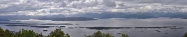 Varden bakış açısı Panoramik manzaralar, okyanus, fiyortlar, adalar yaz 2024 Molde Norveç İskandinavya Avrupa çevresi