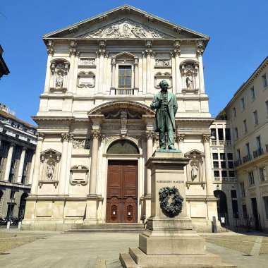 Güzel Milan tatildeyken ziyaret etmek için eğlenceli bir yerdir.