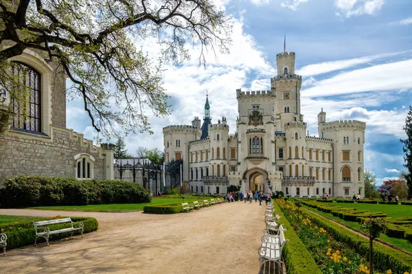 Hluboka Nad Vltavou Tschechien Mai 2023 Berühmtes Weißes Schloss Hluboka lizenzfreie Stockfotos